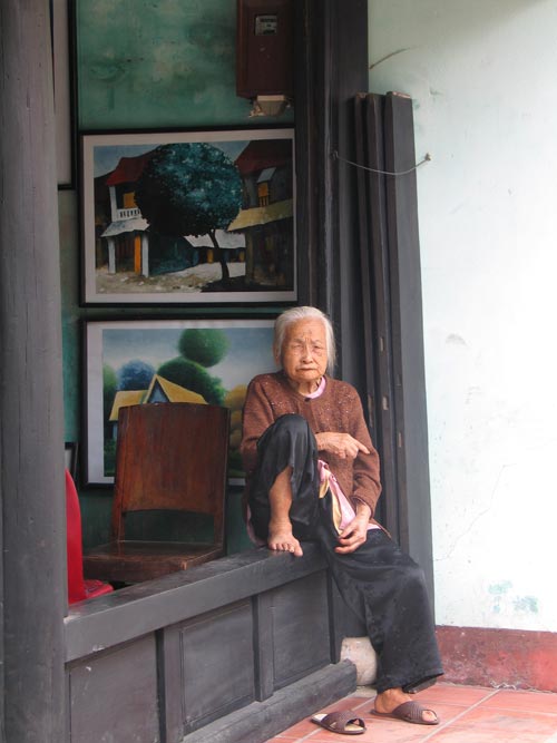 Vietnamese woman in Hoi An, 2006